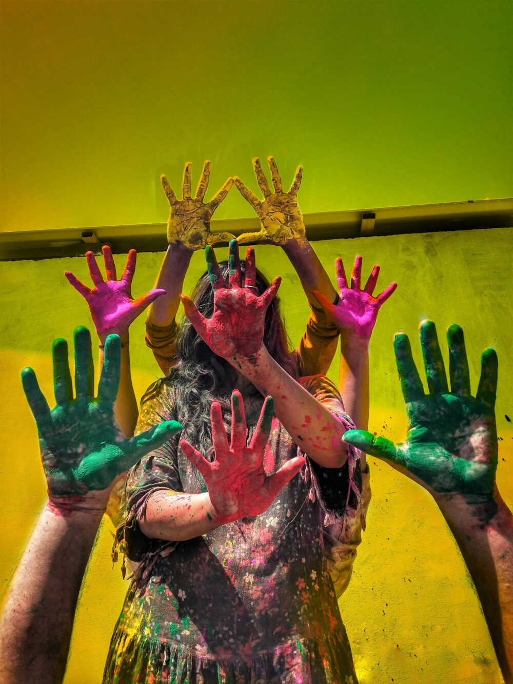 HOLI 2027